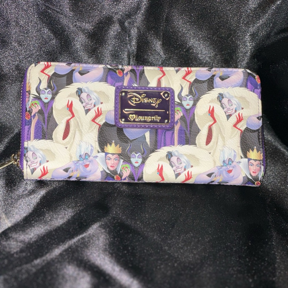 Loungefly Disney Villains multicard wallet